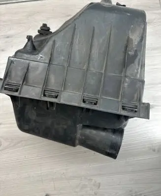 Dodge Nitro Air filter box T986352F1598