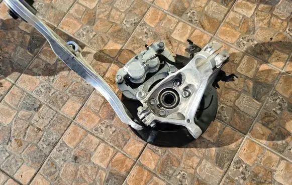 Volvo XC40 Stub axle 