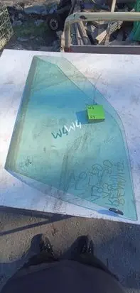 Renault Scenic I Front door window glass four-door 1212123