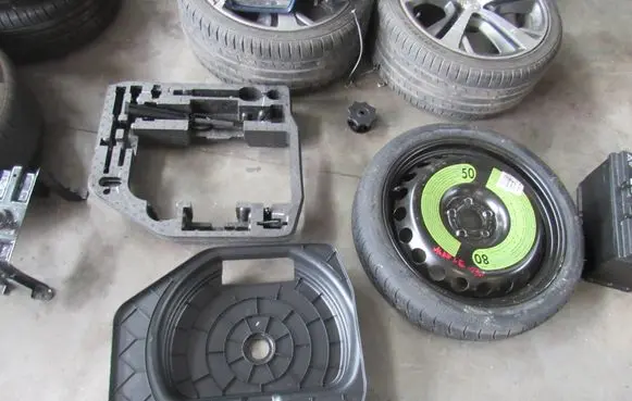 Audi A4 S4 B8 8K R19 spare wheel 