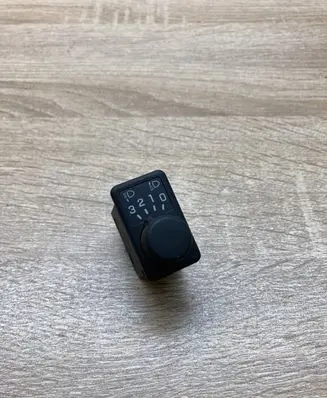Wing mirror switch