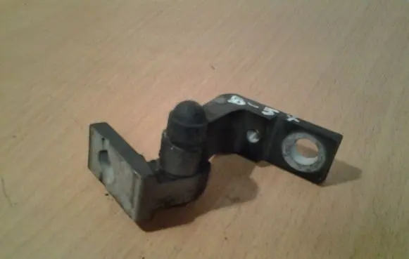 Volkswagen PASSAT B5.5 Front door upper hinge