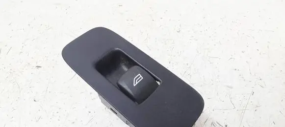 Volvo V40 Cross country Electric window control switch 31394840