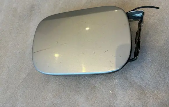 Mercedes-Benz E W211 Fuel tank cap A0005846517 0005846517 A2115840507