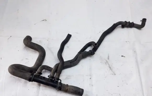 Renault Laguna III Engine coolant pipe/hose 1800413515