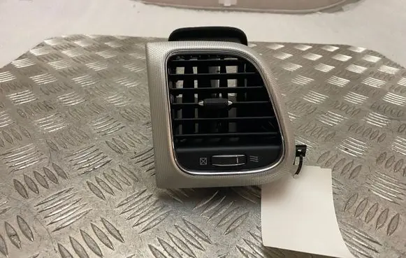 Jeep Grand Cherokee Dashboard side air vent grill/cover trim VP00007406