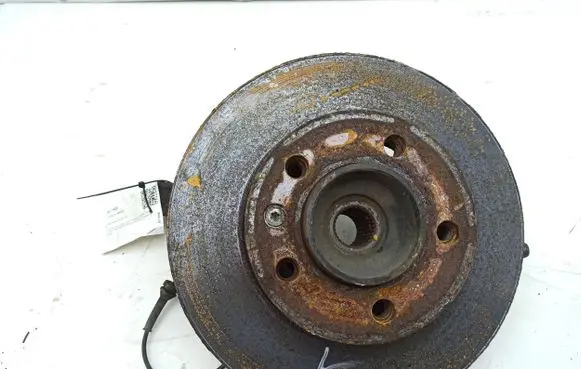 Opel Movano B Front wheel hub
