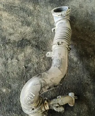 Mazda 6 Air intake hose/pipe SH0113221 SH0113225