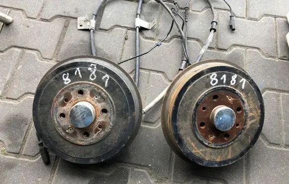 Opel Adam Rear wheel hub spindle/knuckle 
