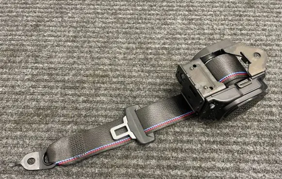 BMW i4 Rear seatbelt 648803400E 648755900 5A0C3F1