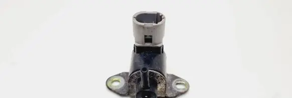 Volvo S40, V40 Valve vacuum 