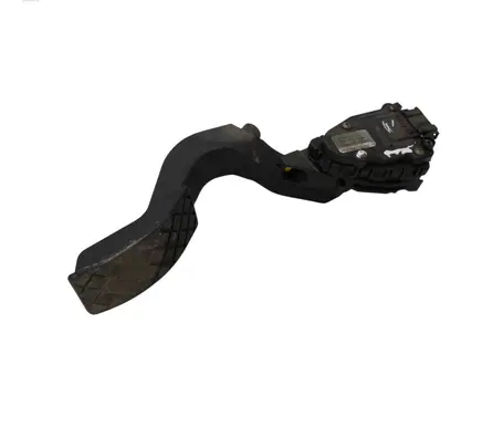 Volkswagen PASSAT B5 Accelerator throttle pedal 8D1721523