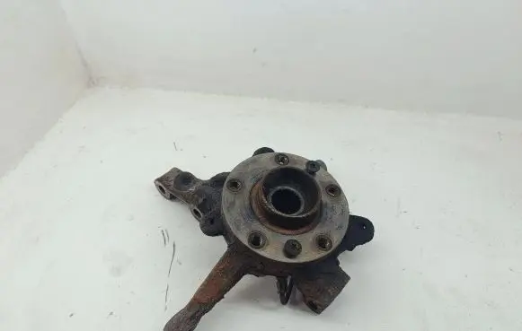 Mercedes-Benz Citan W415 Front wheel hub spindle knuckle