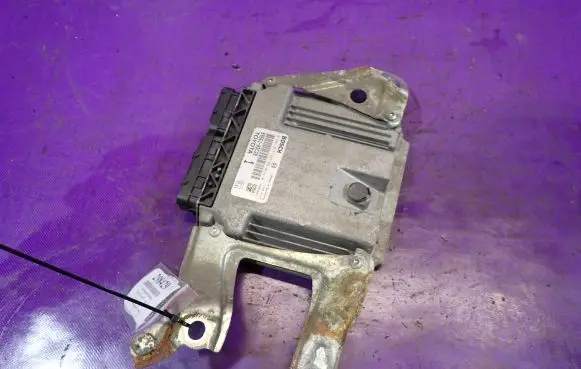 Toyota Yaris Engine control unit/module ECU 89661-0DC20