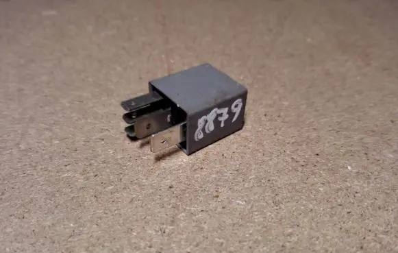 Opel Signum Other relay 90414477 12V1016A 57100