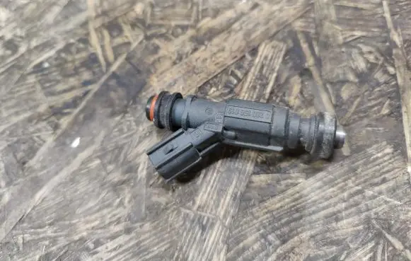 Toyota Auris 150 Fuel injector 232500D030 0280156019