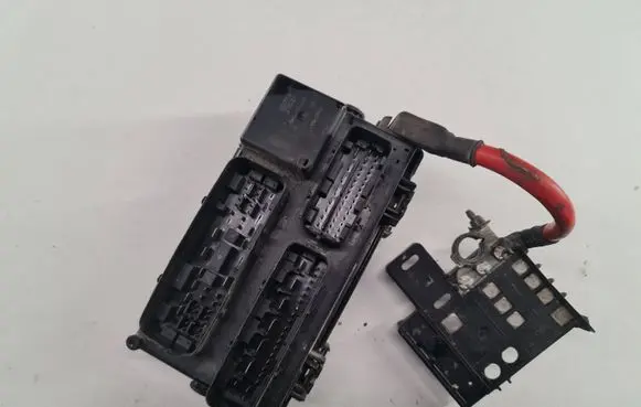Fiat Grande Punto Relay mounting block 51775622