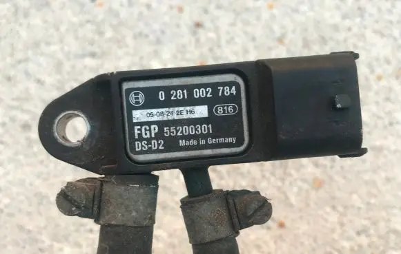 Opel Signum Exhaust gas pressure sensor 0281002784 55200301