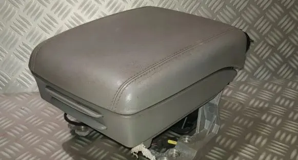 Porsche Cayenne (9PA) Armrest