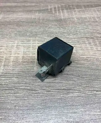 Volkswagen Golf II Other relay 3SB00398502 24V