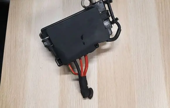 Volkswagen Polo VI Fuse module 2Q0937548D