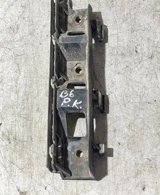 Volkswagen PASSAT B6 Front bumper mounting bracket 3C0807183
