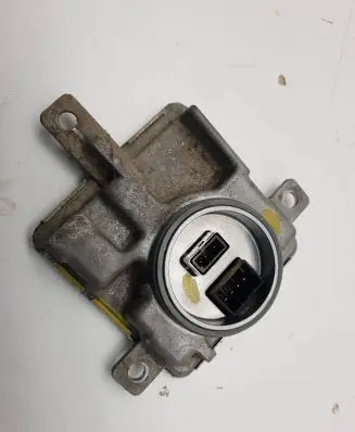 Audi A5 8T 8F Headlight ballast module Xenon 8K0941597E W003T22071 03157199