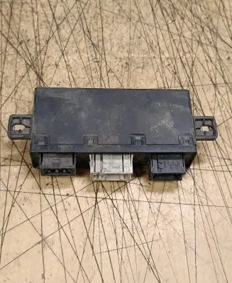 BMW 5 E39 Door control unit/module 689667 83776019 8377601