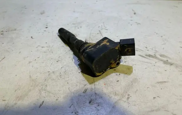Seat Ibiza V (KJ) High voltage ignition coil 04E905110K 77300010 084151