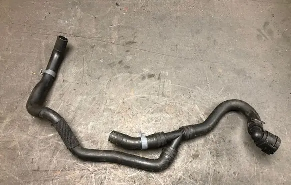 Audi Q2 - Engine coolant pipe/hose 1K0121087Q 5Q0122073BS