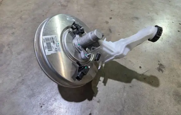 Peugeot 308 Brake booster 9841624580 0204J0153B 31734087675