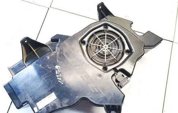 Audi A3 S3 8P Subwoofer speaker 8P3035382A