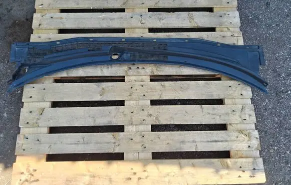 Mitsubishi Outlander Wiper trim MR971425