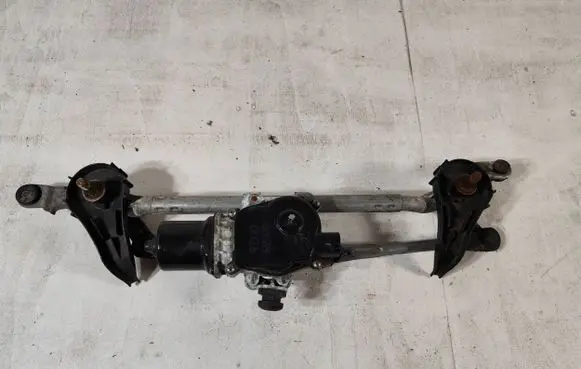 Mazda 2 Front wiper linkage and motor DA6C6737X K6217