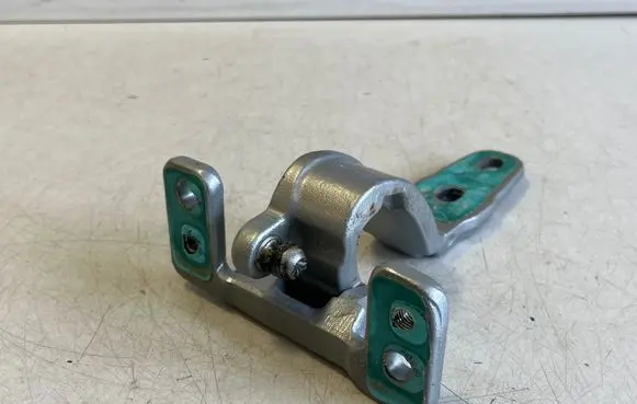 Mercedes-Benz EQC Tailgate/trunk/boot hinge