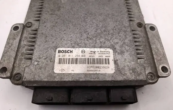Opel Movano B Engine control unit/module 0281011254 8200236624 8200236618