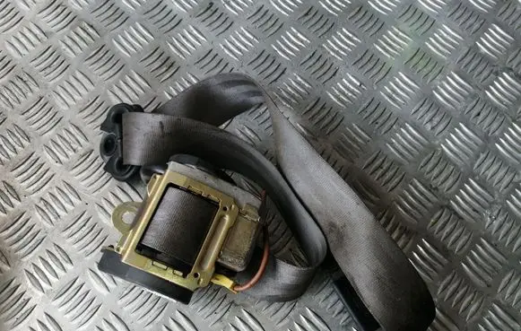 Audi A6 S6 C5 4B Front seatbelt 560571801 4B0857706A