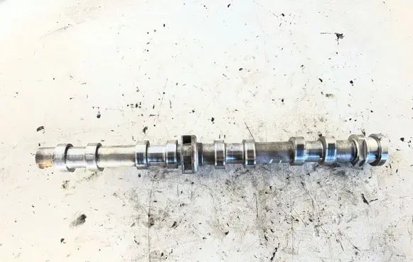 Mercedes-Benz C W204 Camshaft A6510500901