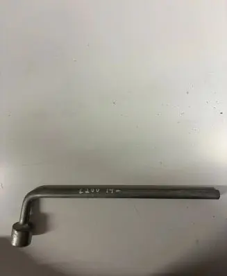 Mitsubishi L200 Wheel nut wrench 