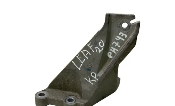 Nissan Leaf II (ZE1) Engine mounting bracket