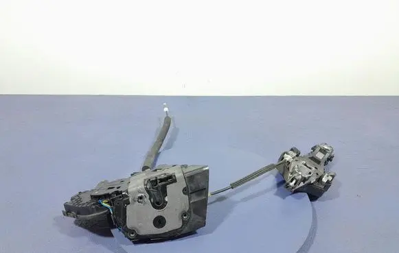 Jaguar XF X250 Front door lock GX63203A28KB