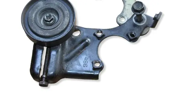 Toyota Avensis T250 Power steering belt tensioner