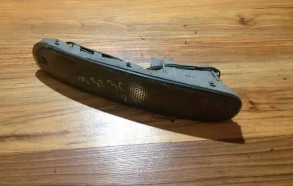 Mazda 323 Front indicator light 21061703