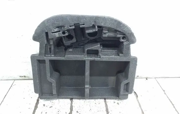 Skoda Octavia Mk3 (5E) Tool box 5E5863957A