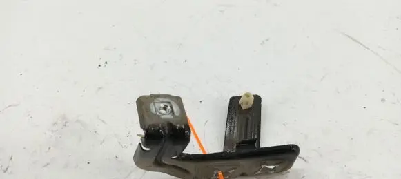 BMW 4 F32 F33 Fender mounting bracket 7255821