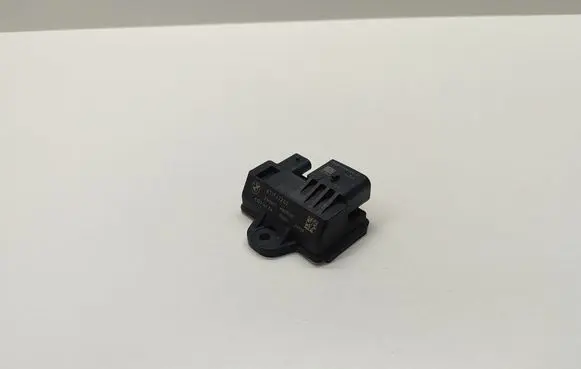 BMW 5 F10 F11 Glow plug pre-heat relay 851947202 8519472 0522140104