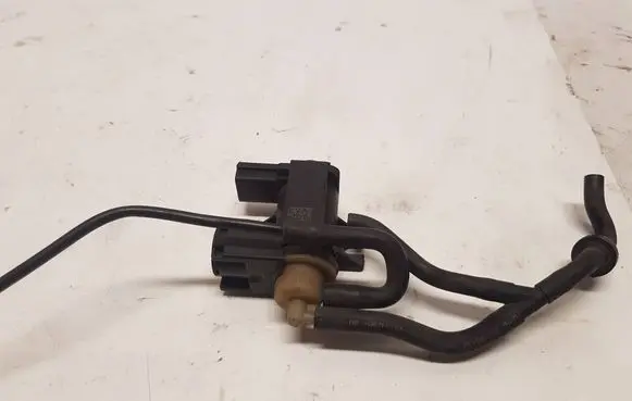 Audi A4 S4 B8 8K Turbo solenoid valve 8k0906627