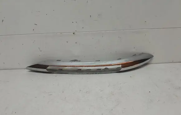 Under headlight/headlamp trim