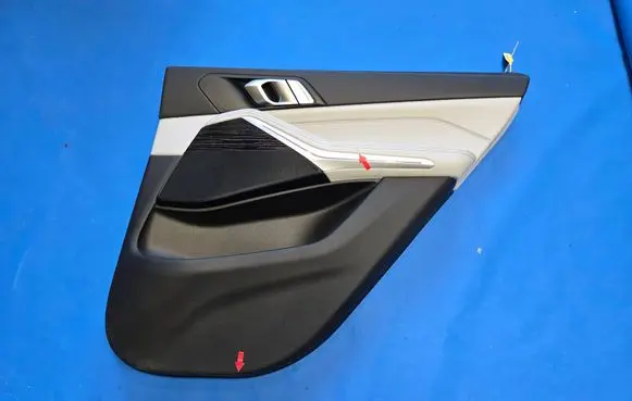 BMW X5 G05 Rear door card panel trim