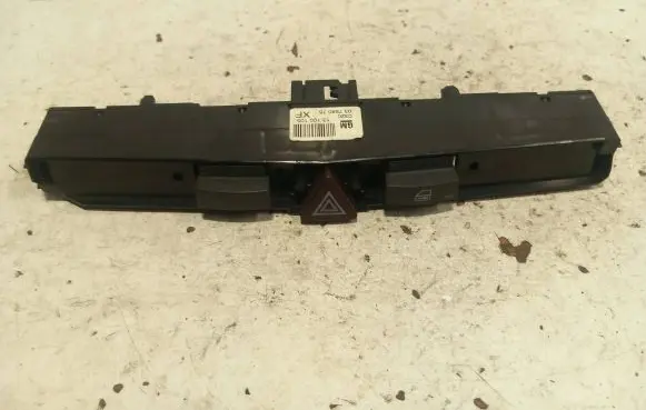 Opel Zafira B Hazard light switch 03758075 13100105 0320